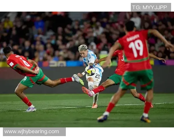 跑出充满活力的“新年序曲” 2026蒸蒸日上迎新跑开跑