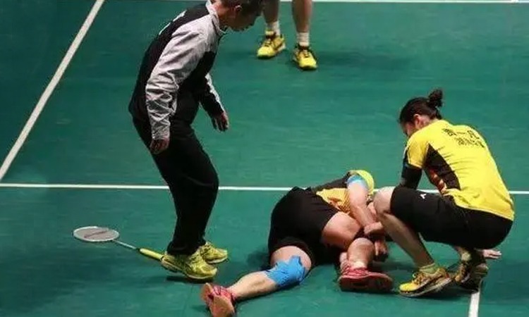 赵继伟首秀24+7献制胜罚球 辽宁险胜新疆