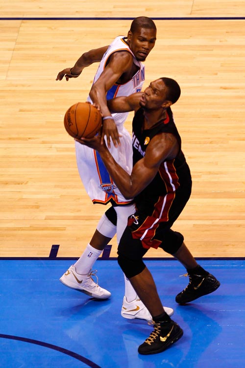 表现吸引了 表现吸引了