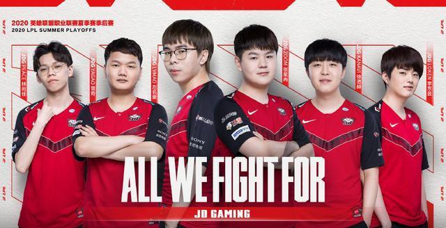 郑钦文凭借 郑钦文凭借